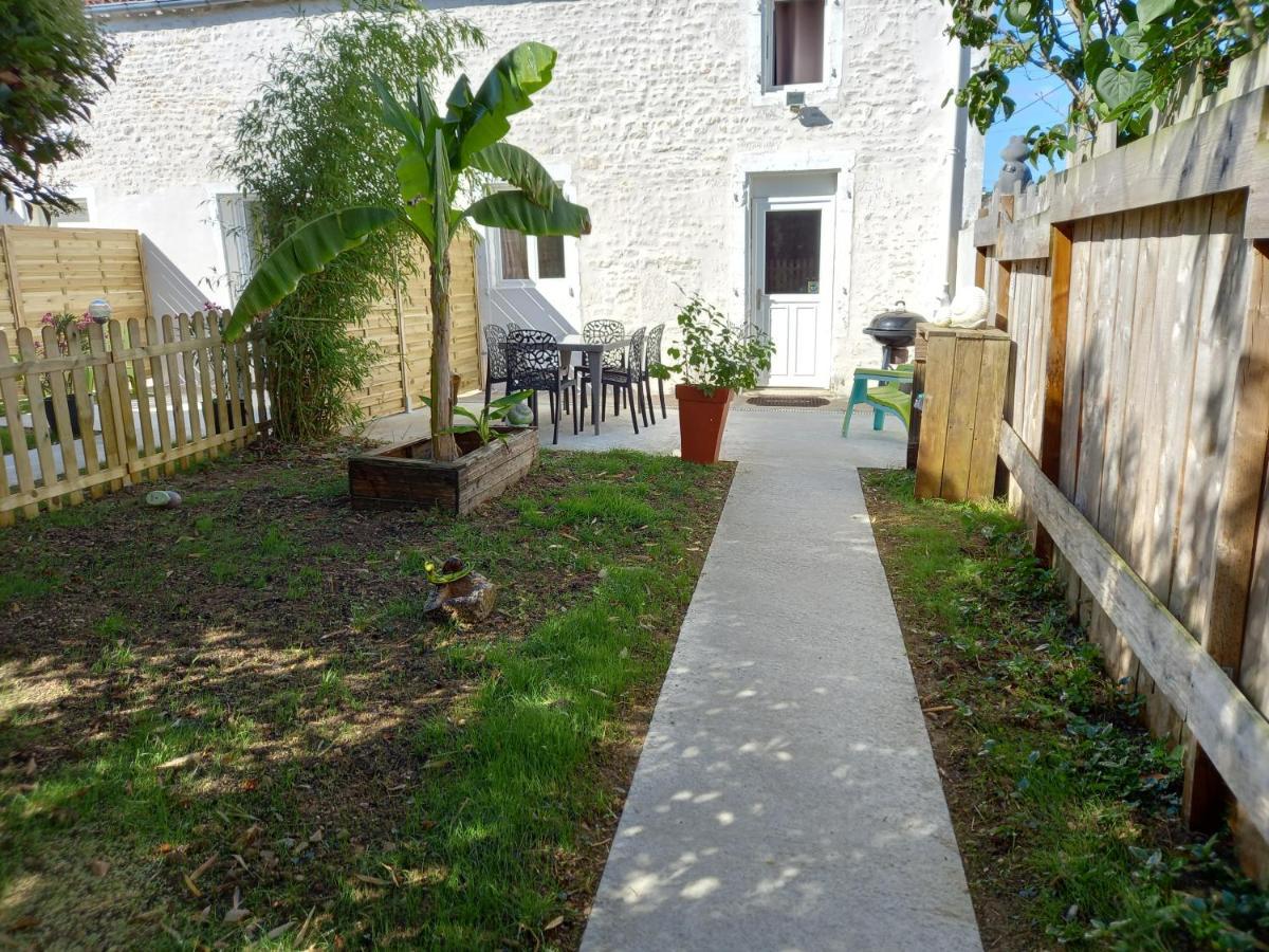 Contre Vents Et Marais Villa Vix  Buitenkant foto